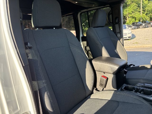 Used 2024 Jeep Wrangler Unlimited Sport AWD/4WD image 23