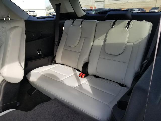 Certified 2025 Ford Explorer Platinum w/ Ultimate Package image 18