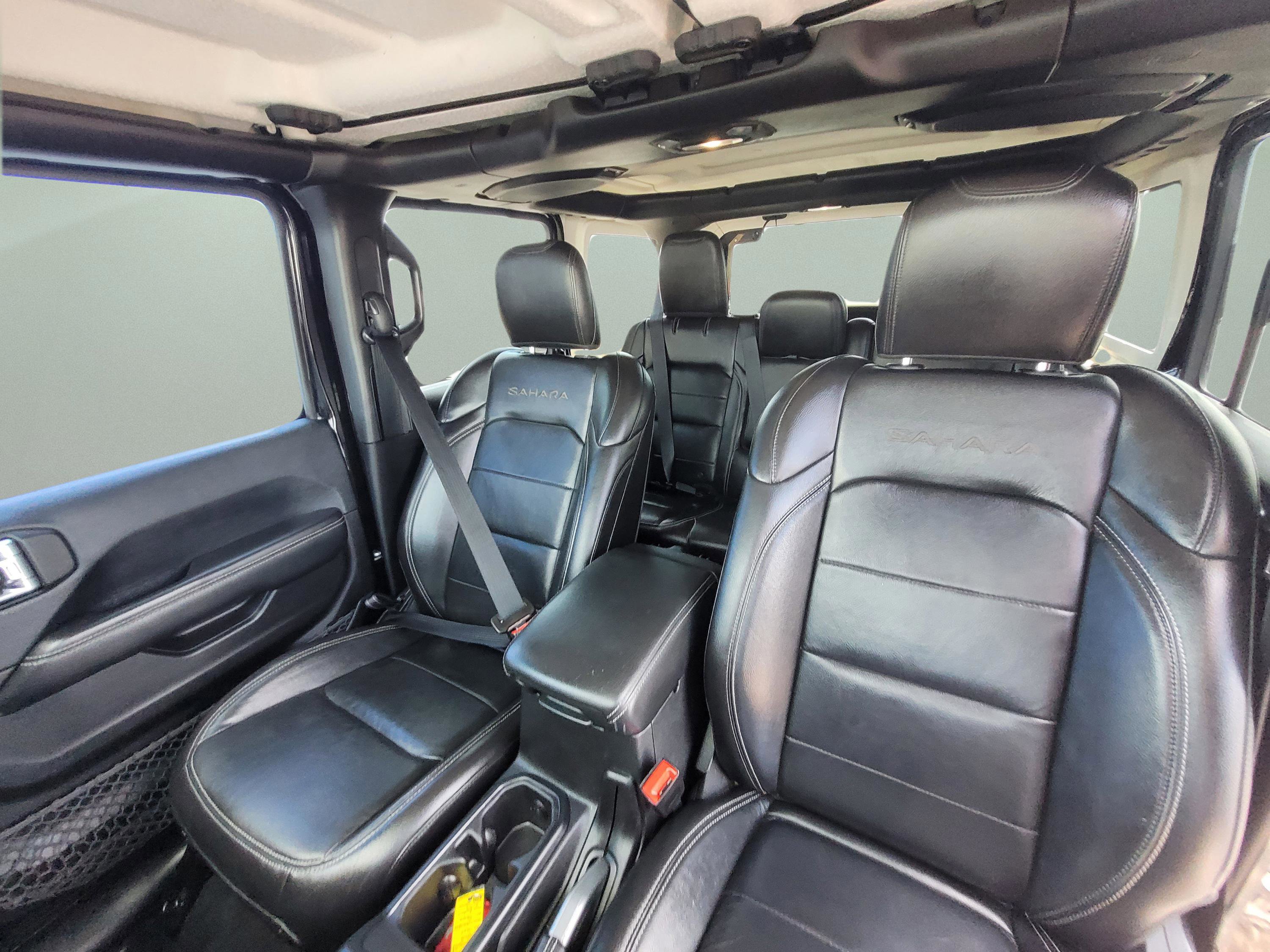 Used 2018 Jeep Wrangler Unlimited Sahara w/ Uconnect 4C Nav & Sound Group AWD/4WD image 25