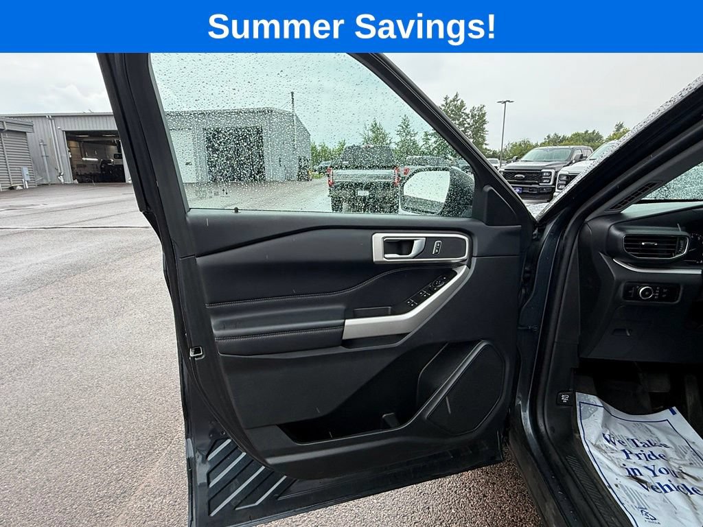 Certified 2024 Ford Explorer XLT w/ Equipment Group 202A AWD/4WD image 19
