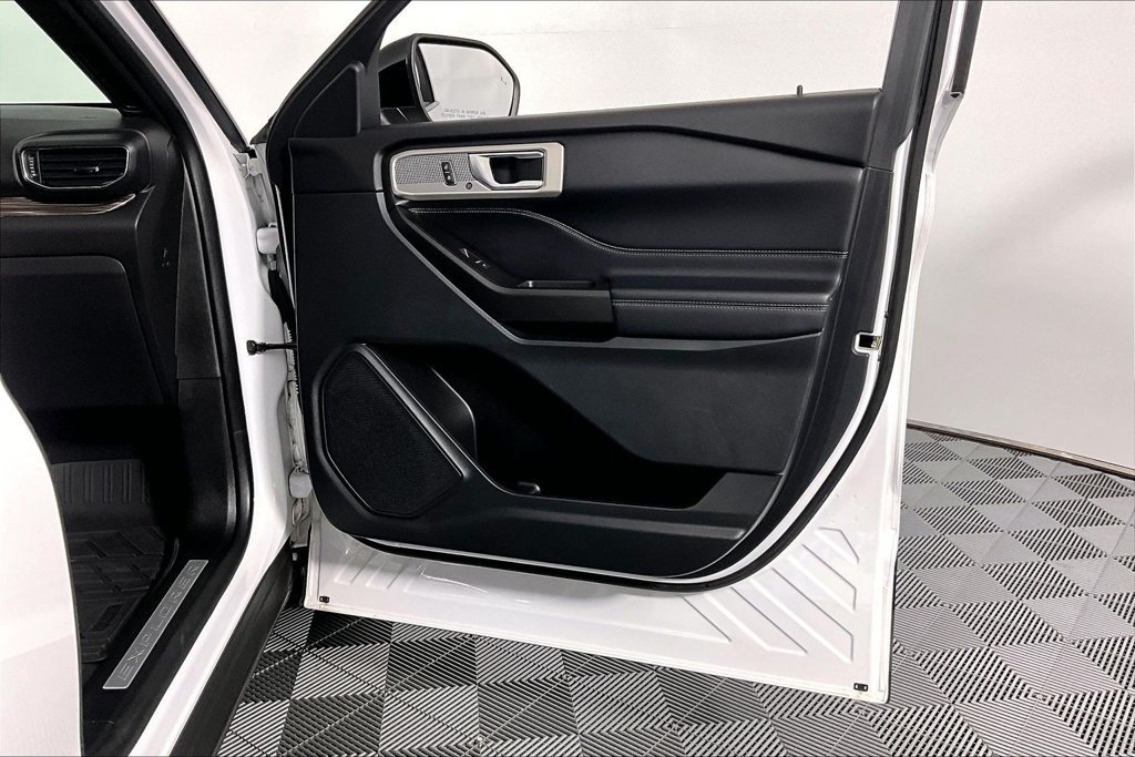 Certified 2020 Ford Explorer Limited AWD/4WD image 22