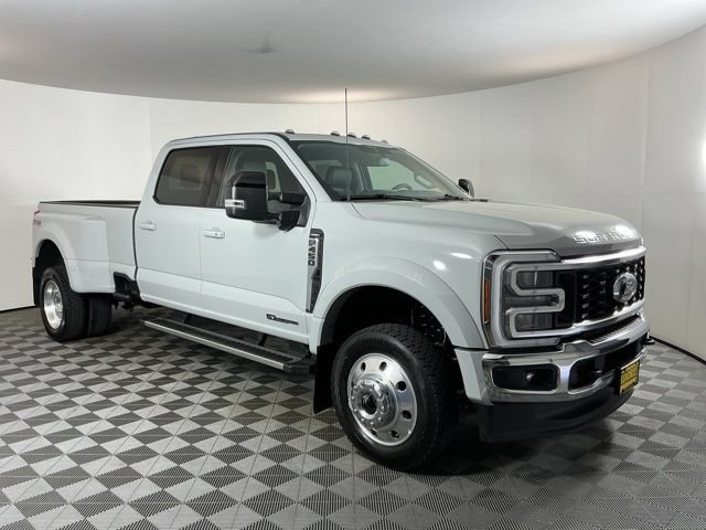 Certified 2025 Ford F450 Lariat w/ FX4 Off-Road Package AWD/4WD image 3