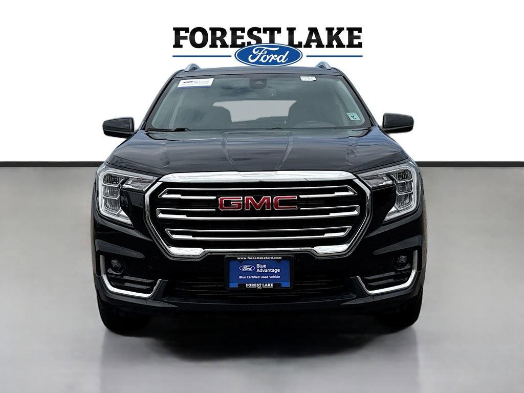 Used 2024 GMC Terrain SLT AWD/4WD image 2