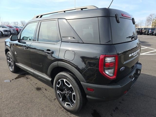 Certified 2022 Ford Bronco Sport Outer Banks w/ Tech Package image 2