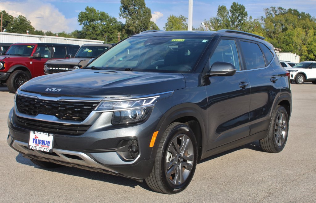 Used 2023 Kia Seltos S FWD image 4