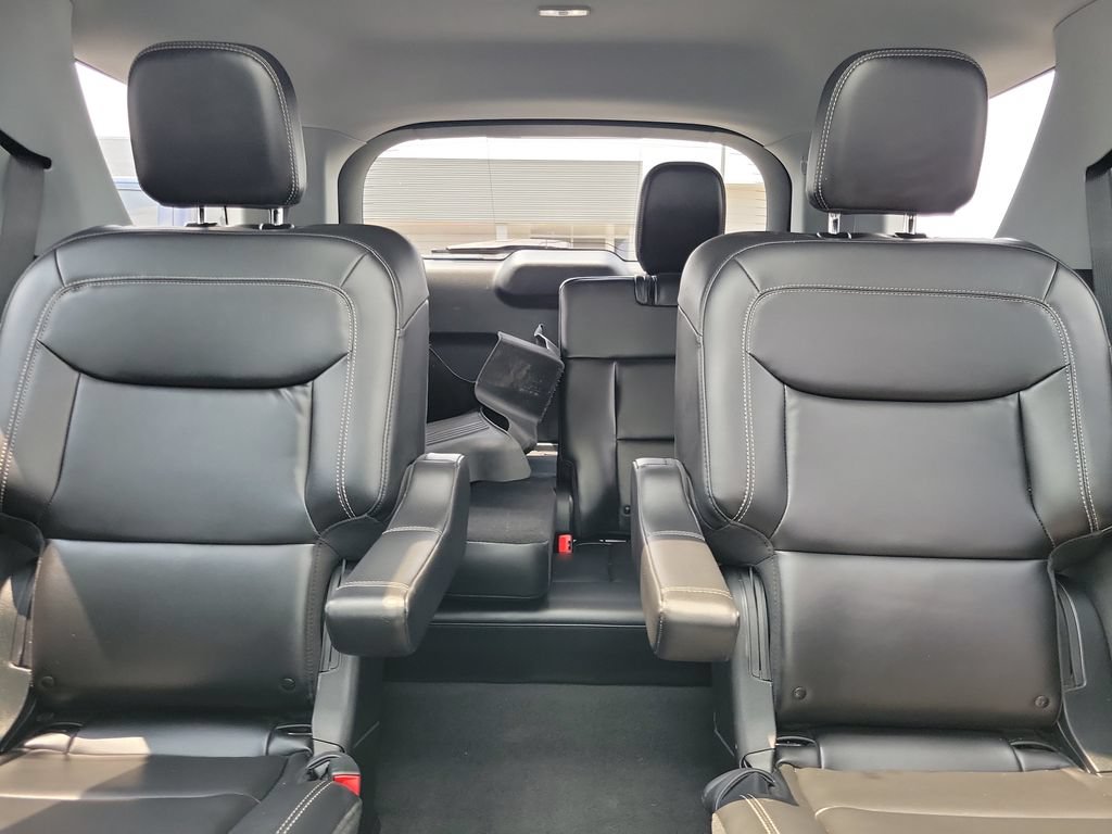 Certified 2023 Ford Explorer XLT w/ Equipment Group 202A AWD/4WD image 17