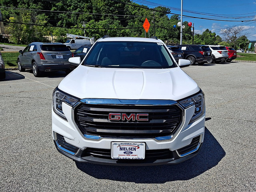 Used 2023 GMC Terrain SLE w/ Driver Convenience Package AWD/4WD image 29