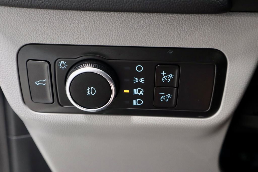 Certified 2023 Ford Escape Platinum AWD/4WD image 28