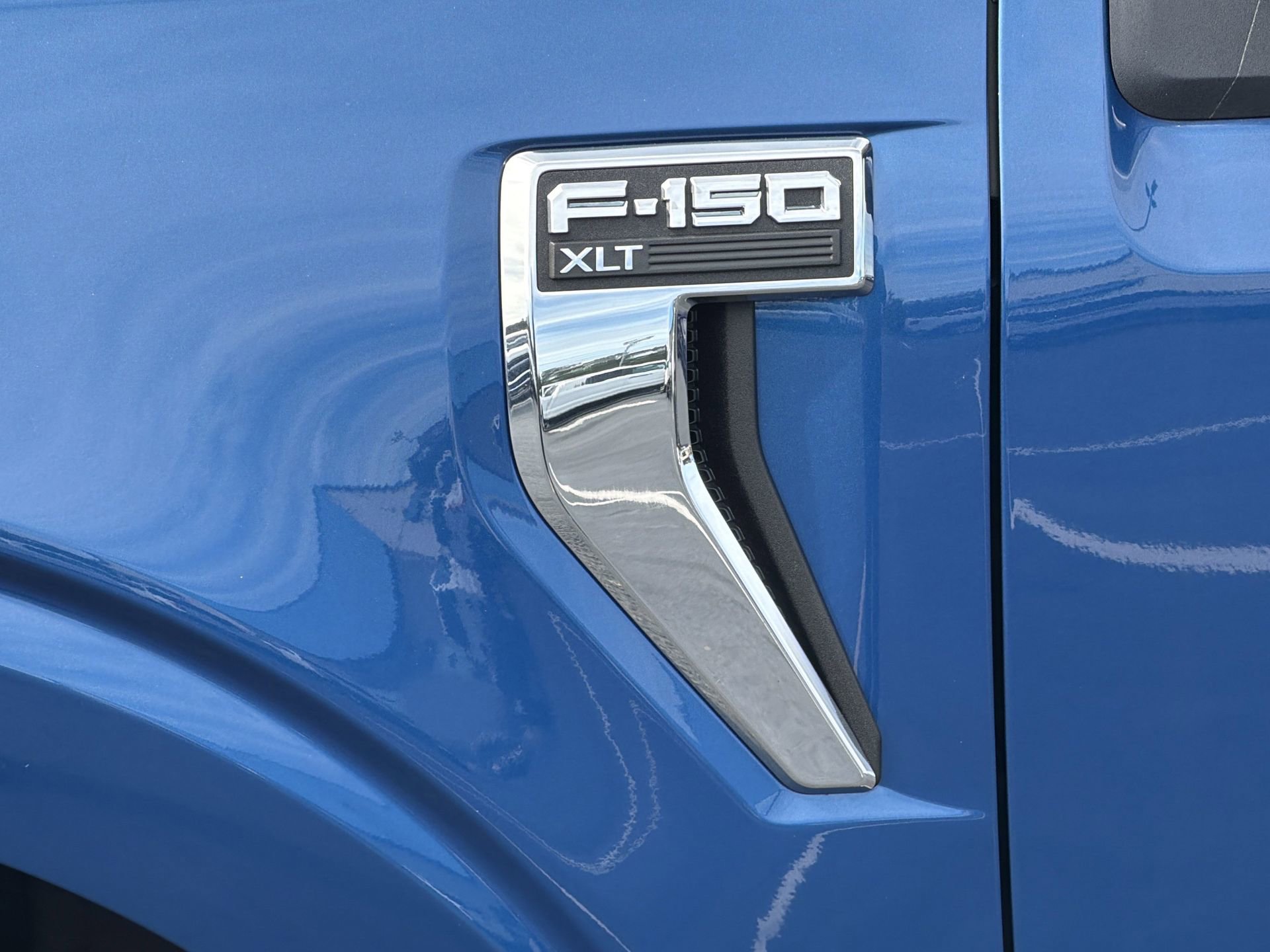 Certified 2024 Ford F150 XLT w/ Equipment Group 302A MID AWD/4WD image 30