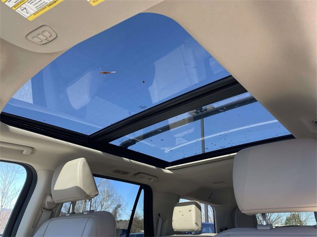 Certified 2024 Ford Expedition XLT image 19