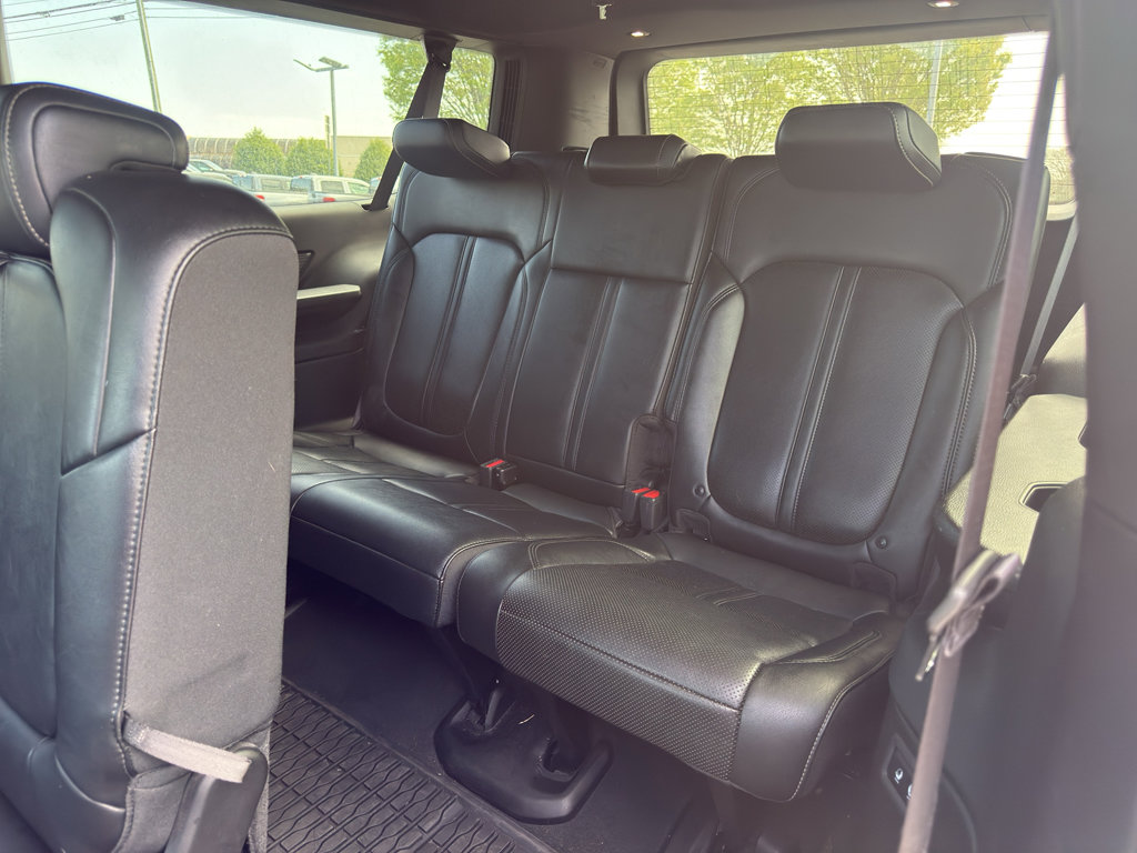 Used 2024 Jeep Wagoneer L Series II w/ Flexible Seating Group image 8