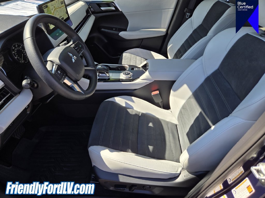 Used 2025 Mitsubishi Outlander SE FWD image 11