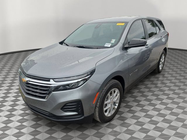Used 2024 Chevrolet Equinox LS w/ LS Convenience Package FWD image 2