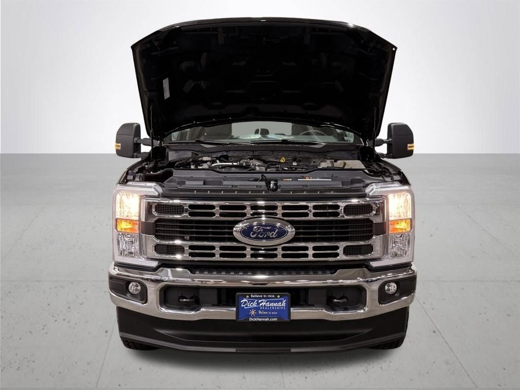 Certified 2025 Ford F250 XLT w/ FX4 Off-Road Package image 6