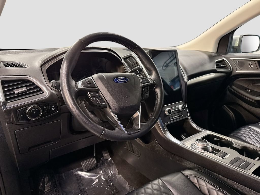 Certified 2024 Ford Edge Titanium image 9