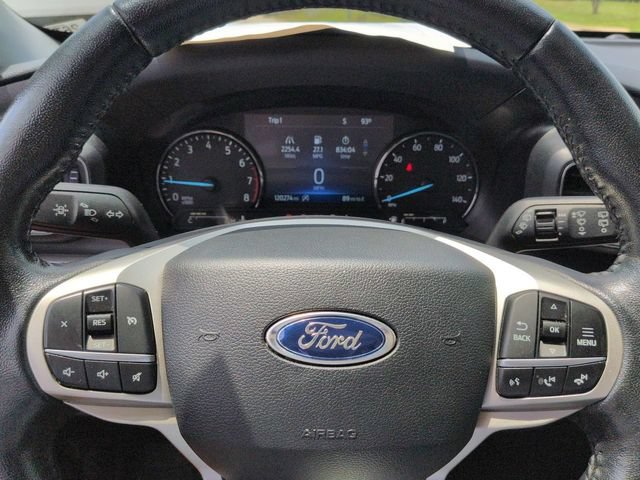 Certified 2021 Ford Explorer XLT w/ Equipment Group 202A RWD image 32
