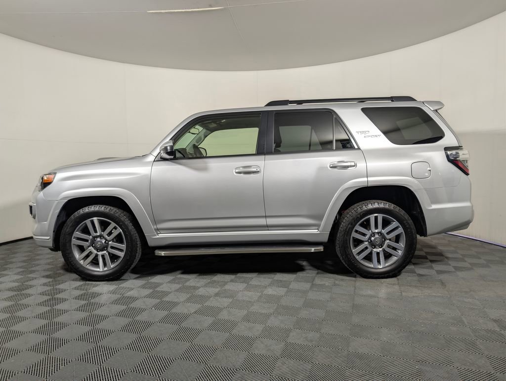 Used 2023 Toyota 4Runner TRD Sport AWD/4WD image 4