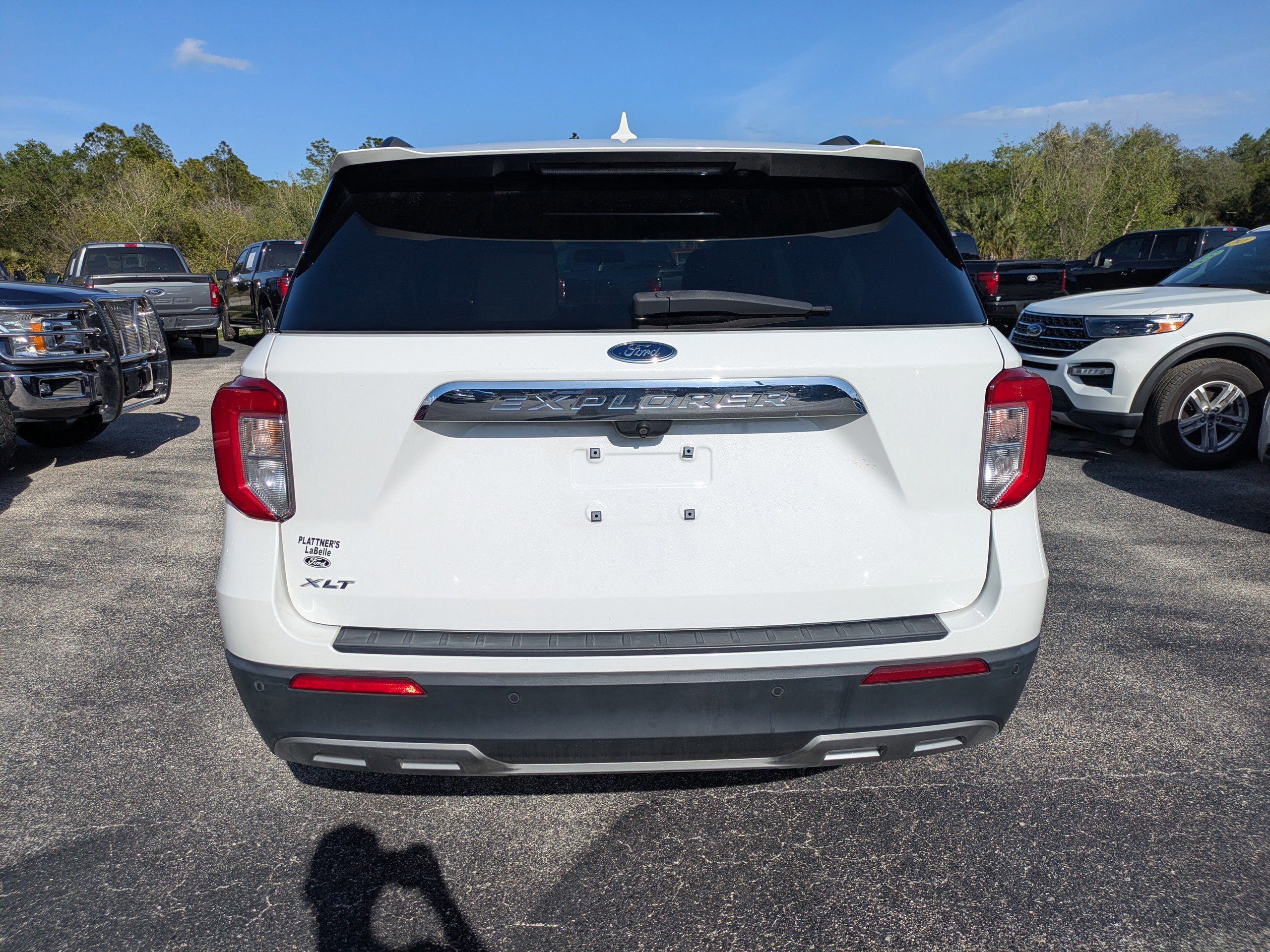 Certified 2022 Ford Explorer XLT w/ Equipment Group 202A RWD image 3