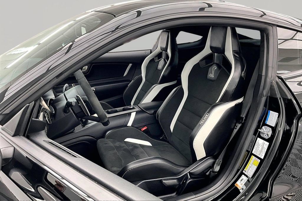 Certified 2022 Ford Mustang Shelby GT500 w/ Carbon Fiber Track Pack RWD image 25