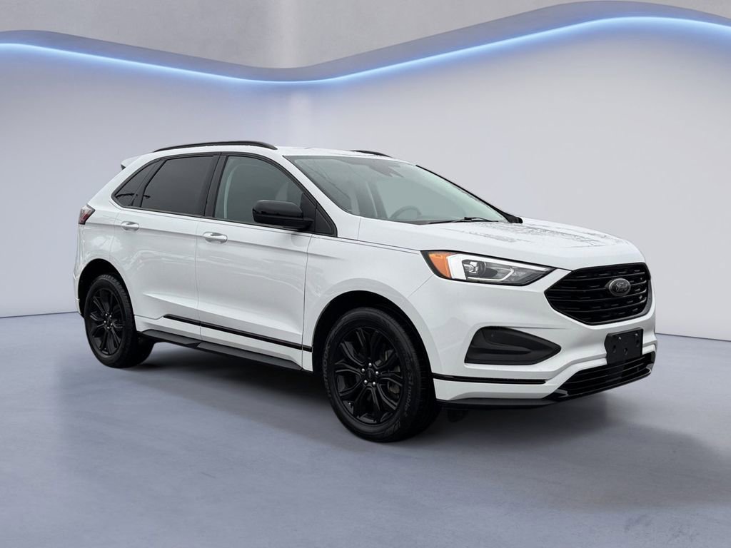 Certified 2022 Ford Edge SE w/ Black Appearance Package
