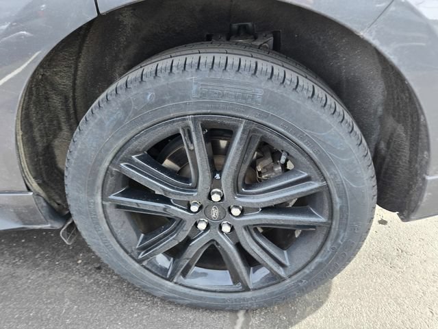 Certified 2024 Ford Edge ST-Line w/ Class II Trailer Tow Package AWD/4WD image 51