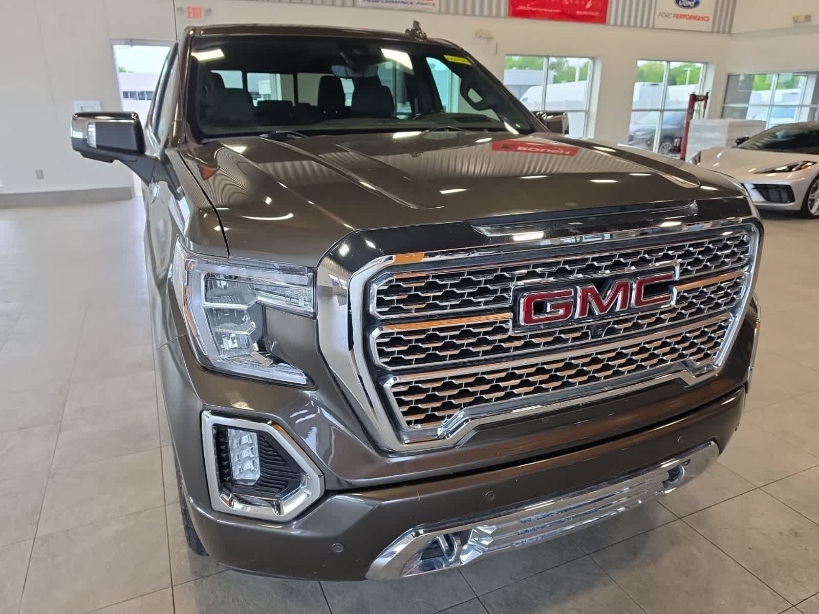 Used 2019 GMC Sierra 1500 Denali w/ Technology Package AWD/4WD image 4