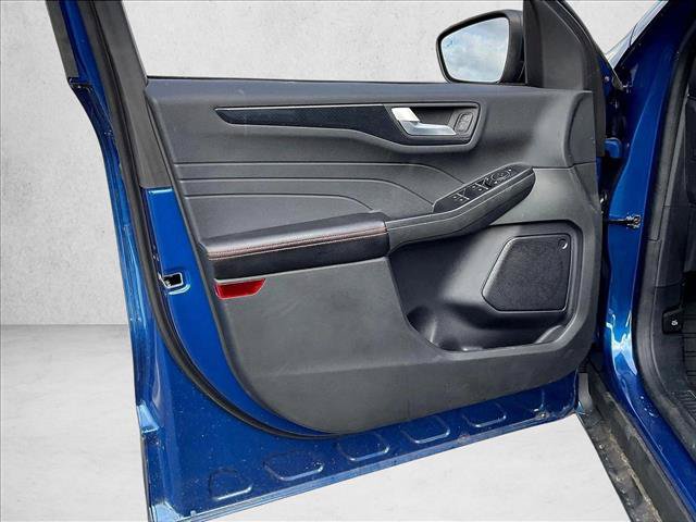 Certified 2023 Ford Escape ST-Line w/ Tech Pack #1 AWD/4WD image 14