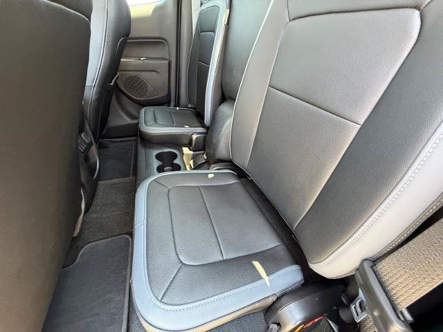 Used 2017 Chevrolet Colorado Z71 AWD/4WD image 11