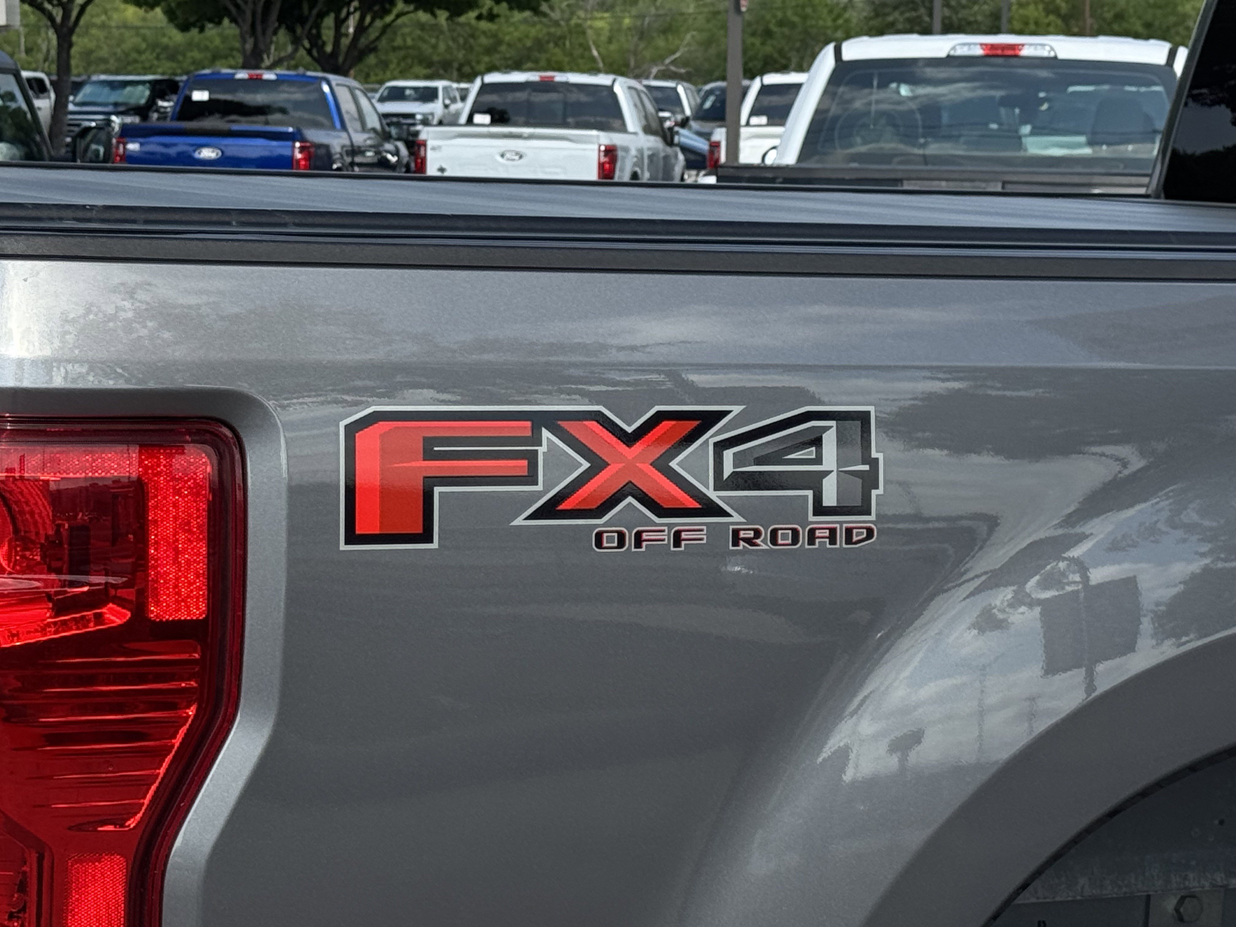 Certified 2022 Ford F250 XL w/ STX Appearance Package image 7