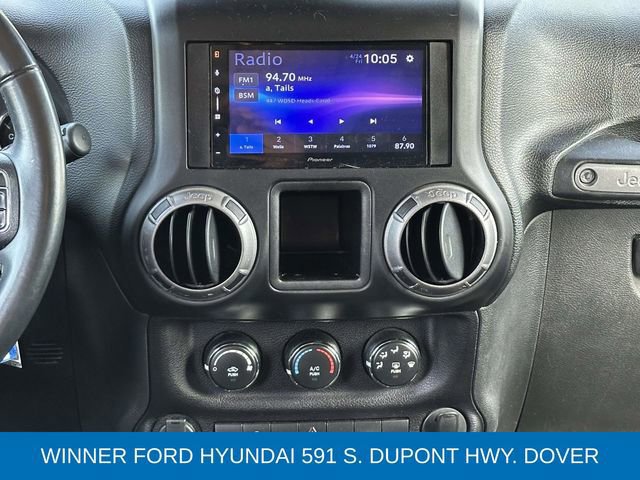 Used 2018 Jeep Wrangler Unlimited Sport w/ Connectivity Group AWD/4WD image 12
