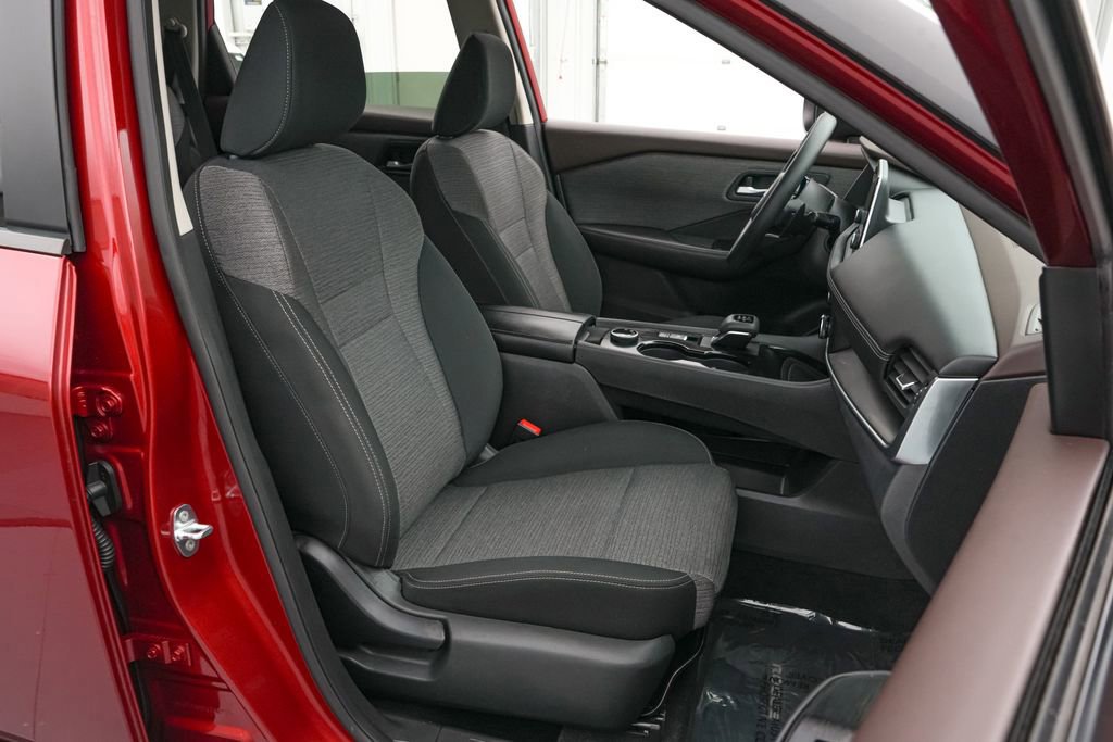 Used 2023 Nissan Rogue SV AWD/4WD image 19