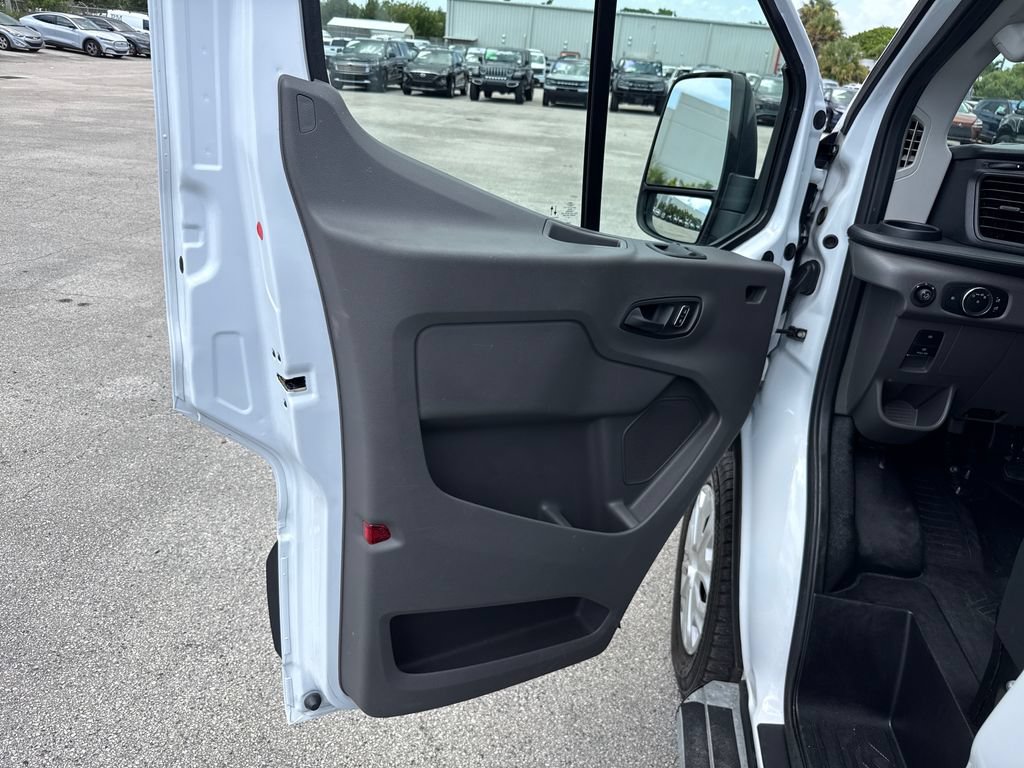 Certified 2025 Ford Transit 250 Low Roof w/ Exterior Upgrade Package RWD image 14