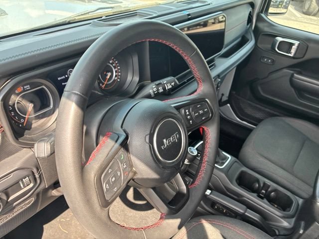 Used 2024 Jeep Wrangler Unlimited Rubicon AWD/4WD image 81