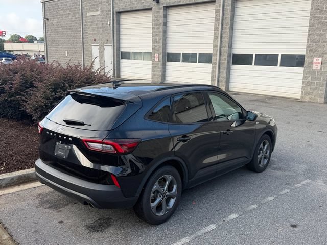 Certified 2025 Ford Escape ST-Line FWD image 4