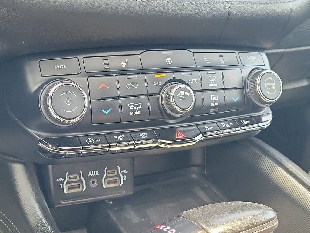 Used 2022 Dodge Durango GT image 34