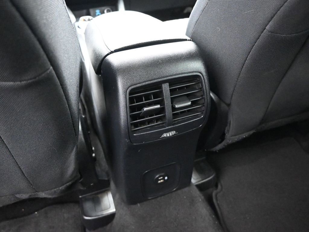 Certified 2020 Ford Escape SE image 48