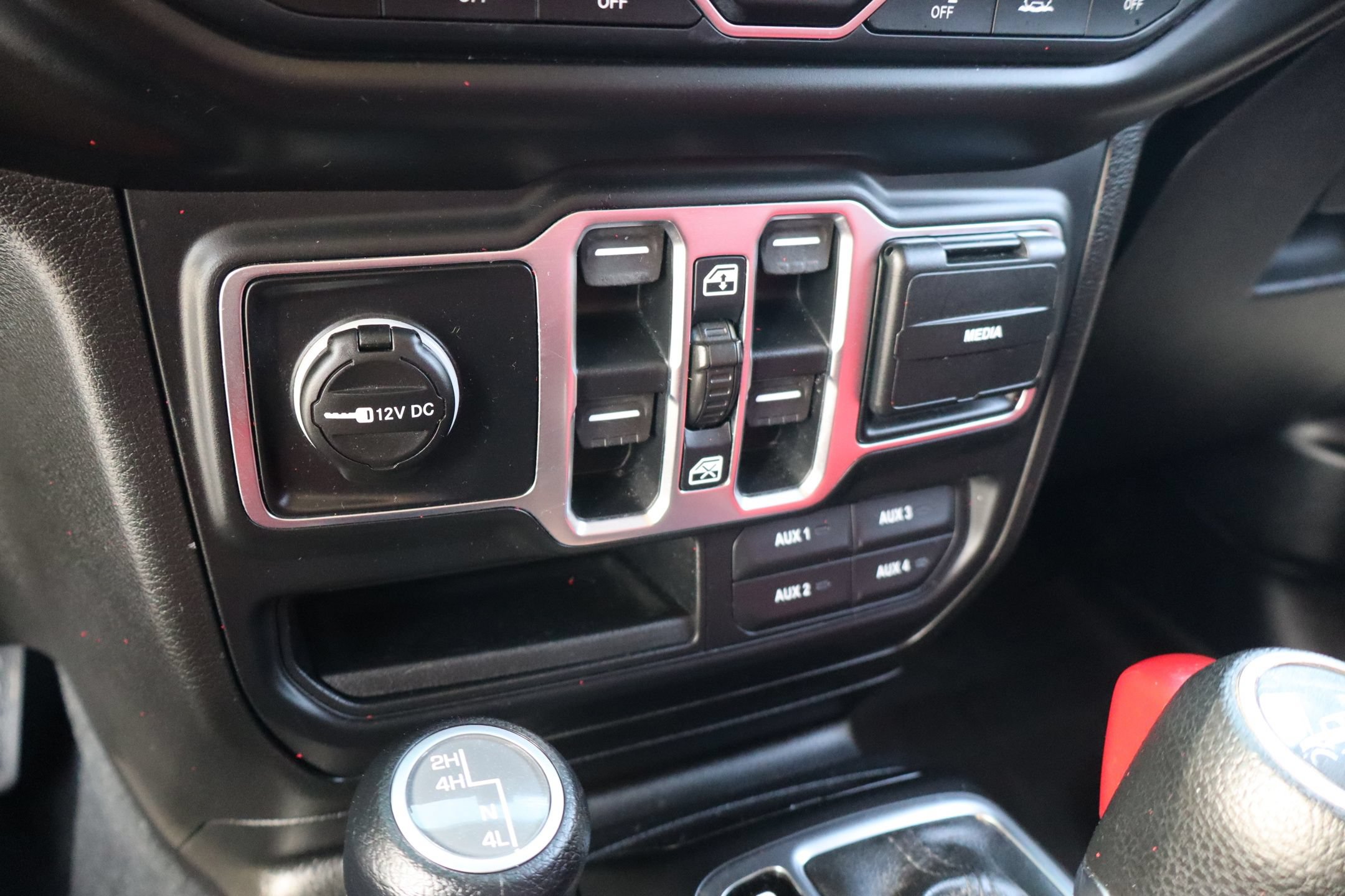 Used 2020 Jeep Gladiator Sport w/ Quick Order Package 24S AWD/4WD image 20