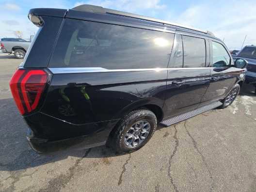 Certified 2025 Ford Expedition Max Active image 3