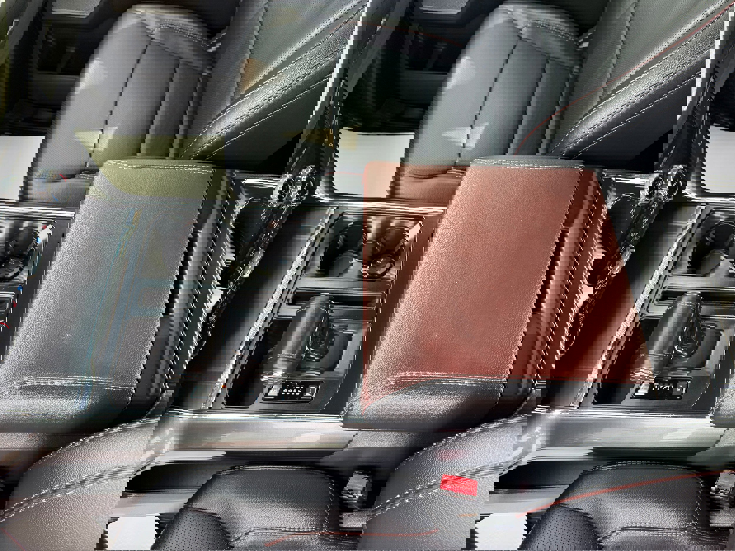 Certified 2023 Ford F150 Lariat w/ Equipment Group 502A High image 14