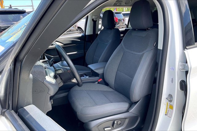 Certified 2025 Ford Explorer Active RWD image 23