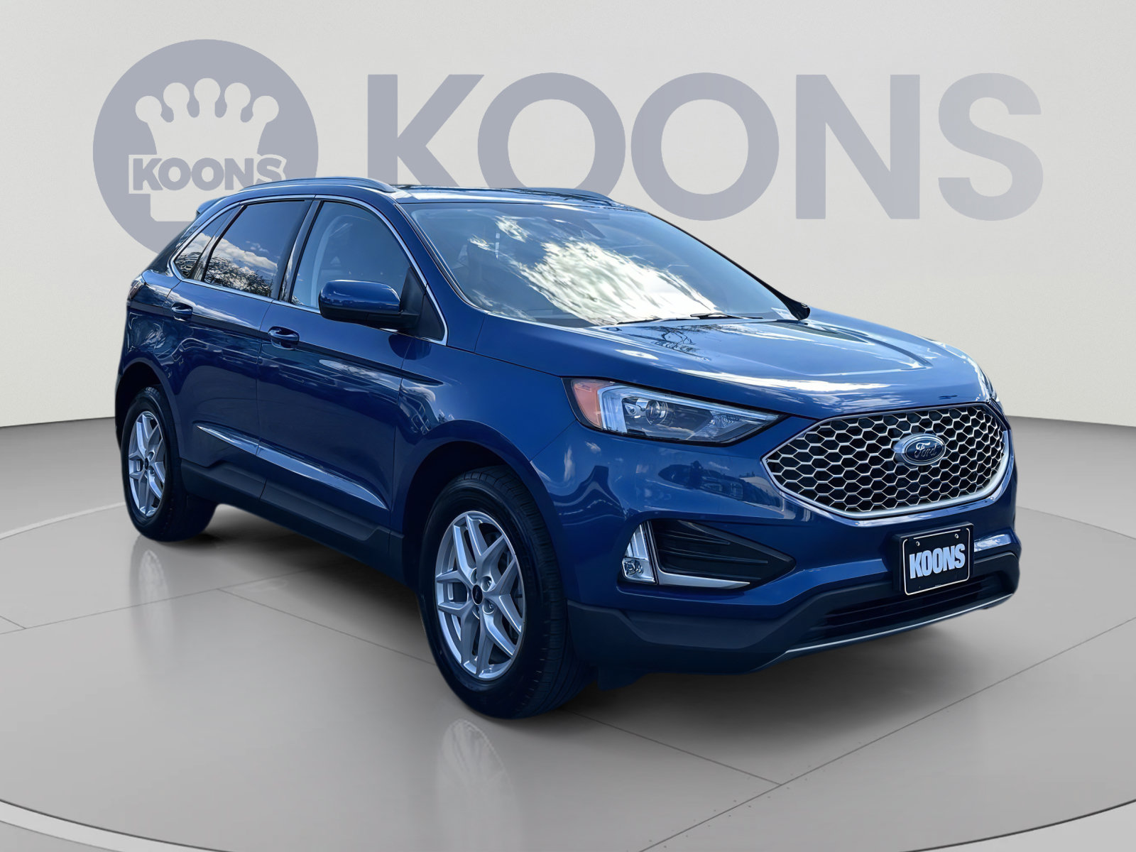 Certified 2024 Ford Edge SEL w/ Convenience Package AWD/4WD image 2