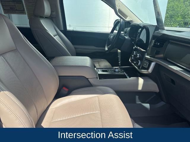 Certified 2023 Ford Expedition XLT image 33