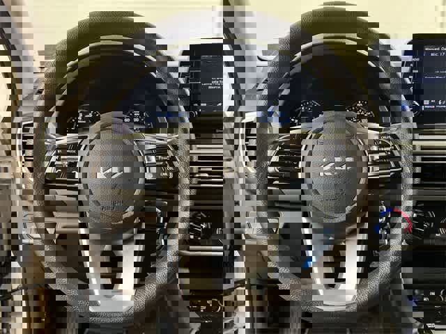 Used 2023 Kia Seltos LX image 7