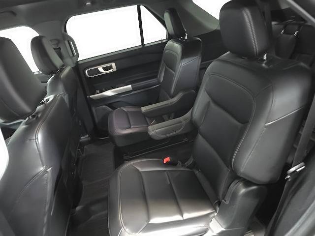 Certified 2024 Ford Explorer XLT w/ Equipment Group 202A AWD/4WD image 37