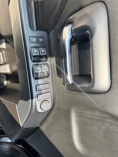Used 2018 Chevrolet Silverado 1500 LT AWD/4WD image 8