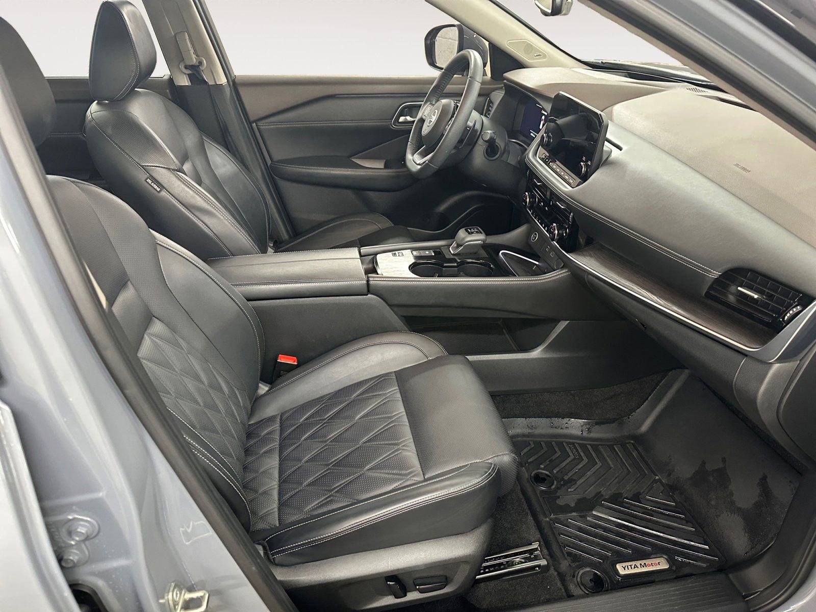 Used 2021 Nissan Rogue Platinum image 15