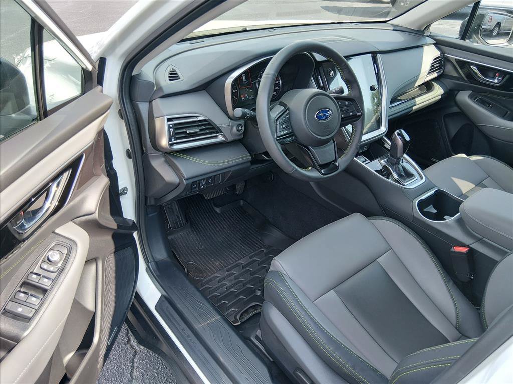 Used 2025 Subaru Outback Onyx Edition XT AWD/4WD image 10