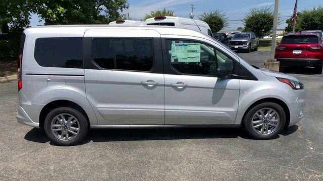 Certified 2022 Ford Transit Connect XLT image 9