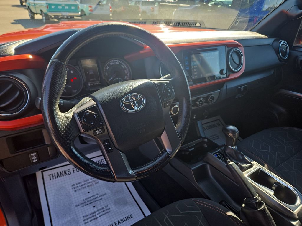 Used 2017 Toyota Tacoma TRD Sport w/ Tow Package (A/T) AWD/4WD image 7