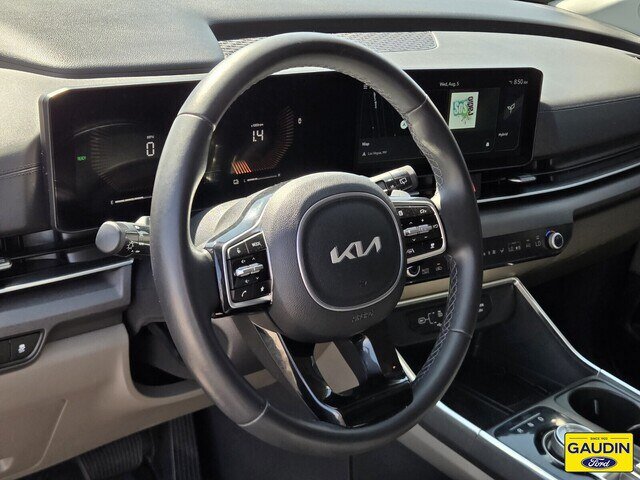 Used 2025 Kia Carnival EX FWD image 20